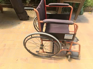 Wheel chair folding
