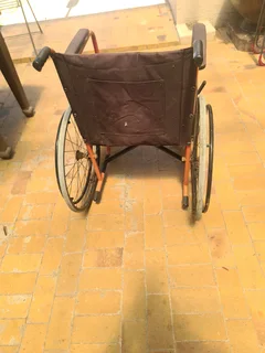 Wheel chair folding