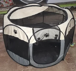 Portable/foldable pet playpen/crate