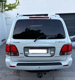 Immaculate 2006 Landcruiser