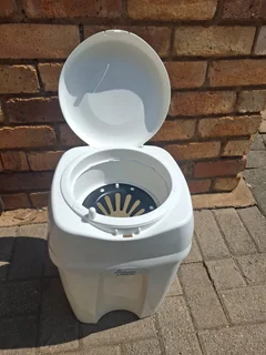 Tommee Tippee Nappy Disposal Bin: Excellent condition