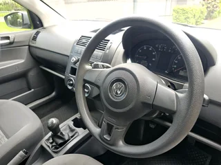 2016 VW POLO VIVO SEDAN 1.4I TREND