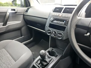 2016 VW POLO VIVO SEDAN 1.4I TREND