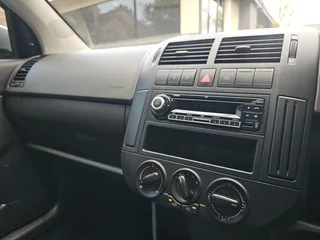 2016 VW POLO VIVO SEDAN 1.4I TREND