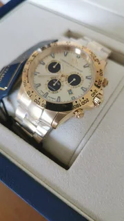 Beautiful Mens Watch - still in box