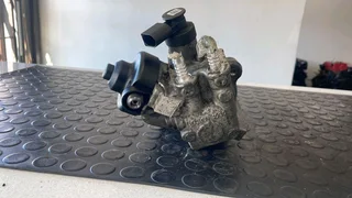 VW Amarok 2.0 TDI diesel pump