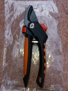 Garden Master Anvil Lopper and Pruner