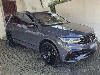 VW Tiguan 2.0 TSi DSG R-Line 4Motion 162Kw M/plan Oct 2029