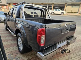 Nissan Navara D/C