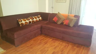 L-SHAPED COUCH WITH DAY BED