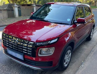 2023 Hyundai Venue – Only 13 000 km! Full Service &amp; Maintenance Plan – Excellent Condition