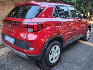 2023 Hyundai Venue – Only 13 000 km! Full Service &amp; Maintenance Plan – Excellent Condition