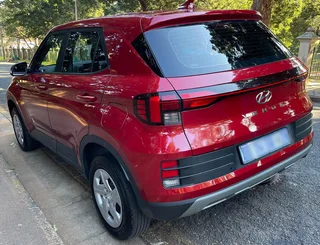 2023 Hyundai Venue – Only 13 000 km! Full Service &amp; Maintenance Plan – Excellent Condition