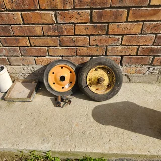Wheel barrow wheels