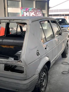 Spray painting &amp; panel beating