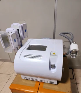 Cryolipolysis machine / fat freezing machine / slimming machine / weight loss machine / Bargain deal
