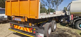 2009 Henred Fruehauf Super Link Flat Deck Trailer (6&#43;12 meters)