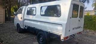 2019 Hyandai H100 Diesel 2.6 bakkie with Canopy