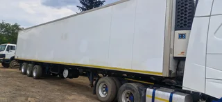 2008 Reefer (30 Pallets) With Fridge Unit for Sale
