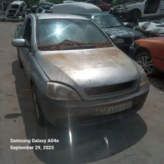 O24 - Corsa Utility   Stripping 4 Spares