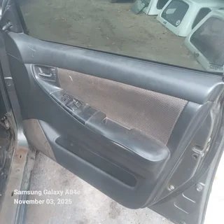 T74 - Toyota Corolla RunX 2004 Stripping 4 Spares