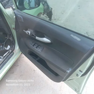 T71- Toyota Auris 2008  Stripping 4 Spares