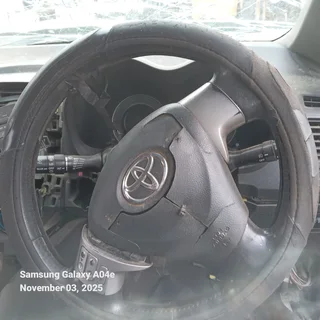 T71- Toyota Auris 2008  Stripping 4 Spares