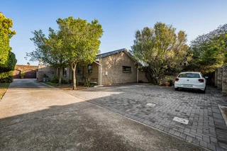 Nurture Aurora Hospital Accommodation Across the street in Alan Drive. Negotiable, starting from: