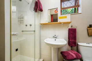 Nurture Aurora Hospital Accommodation Across the street in Alan Drive. Negotiable, starting from: