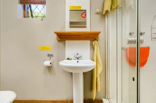 Nurture Aurora Hospital Accommodation Across the street in Alan Drive. Negotiable, starting from: