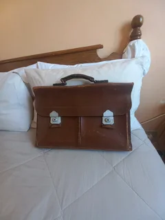Vintage leather brief case 43cm w by 30cm h R350