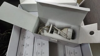 Ezviz 4 cameras including electric plugs and extensions (NVR not included &#43; antennaes damaged)