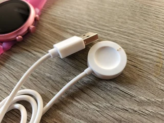 Fossil Sport 41mm Hot Pink Silicone with additional charger stand