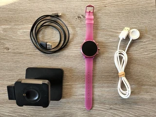 Fossil Sport 41mm Hot Pink Silicone with additional charger stand