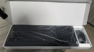 Microsoft Wireless 900 Desktop Keyboard and Mouse Combination