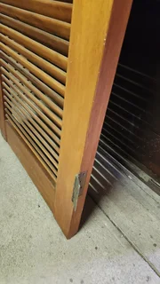 Louvre Double Doors with handles, hinges and locks