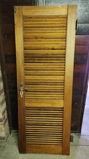 Louvre Double Doors with handles, hinges and locks