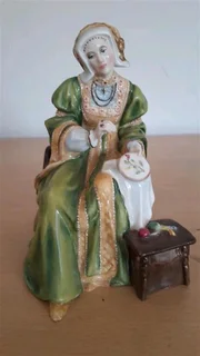 Royal Doulton Figurines - All 6 of King Henry&#39;s Wives for Sale