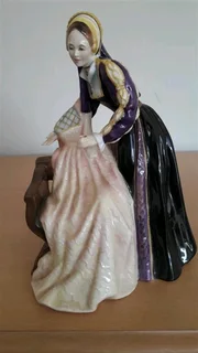 Royal Doulton Figurines - All 6 of King Henry&#39;s Wives for Sale