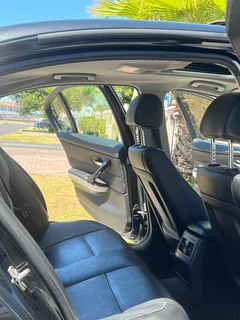 2011 BMW E90 3 Series Sedan 320i