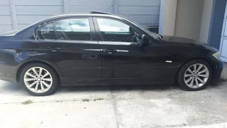 2011 BMW E90 3 Series Sedan 320i