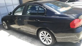 2011 BMW E90 3 Series Sedan 320i