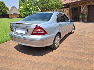 2006 Mercedes-Benz C-Class Sedan