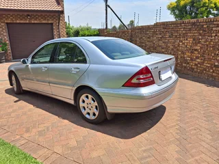 2006 Mercedes-Benz C-Class Sedan