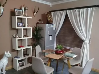 2 bed, 2 bath, 2 garage Ilanga Place townhouse to rent.