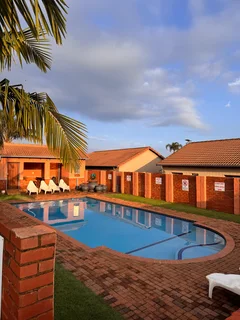 2 bed, 2 bath, 2 garage Ilanga Place townhouse to rent.