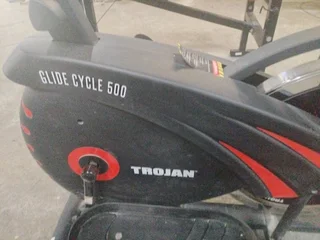 Tojan glide cycle 500 selling R2500 good condition and Adjustable Bench Press 2x5kg wight R1800