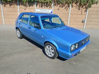 affordable panel Beating please Whatshapp 0618643918