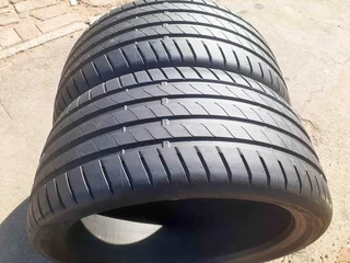 245/35/R19X2 AND 265/30/R19X2 BRIDGESTONE POTENZA 90% MERCEDES NORMAL TYRES