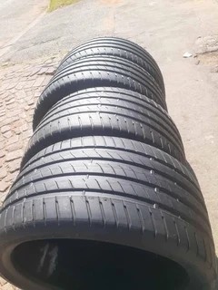 245/35/R19X2 AND 265/30/R19X2 BRIDGESTONE POTENZA 90% MERCEDES NORMAL TYRES